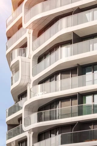 Grand Tower — Exterior 5